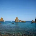La Terra Dei Ciliegi Tra L'etna E Il Mare Di Taormina
