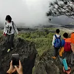 La Terra Dei Ciliegi Tra L'etna E Il Mare Di Taormina * Piedimonte Etneo